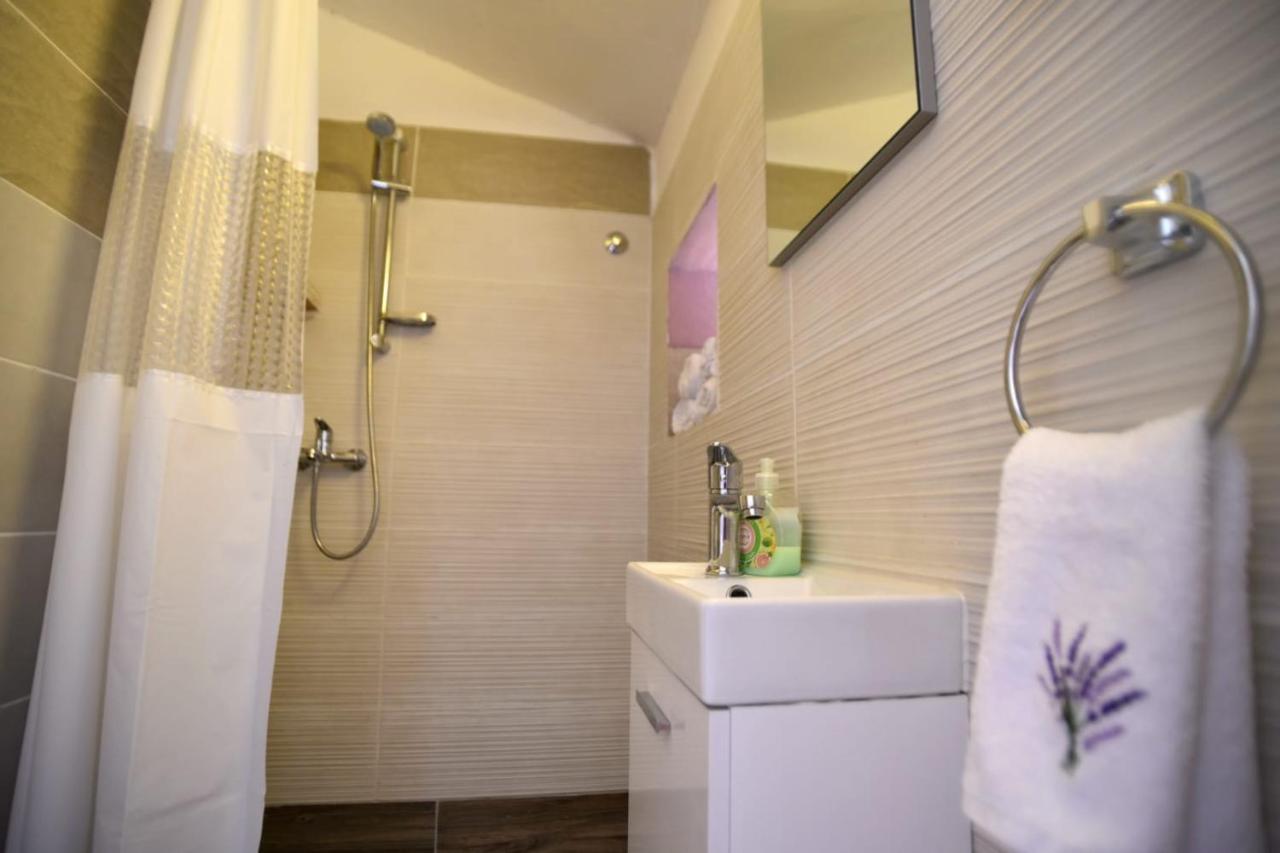 Cottage Rugonj 스타리 그라드 외부 사진